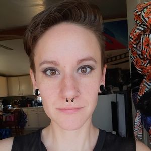 Meet your Posher, Carly